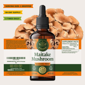 Flacon d'extrait de champignon Maitake HERBAMAMA sur une table en bois
