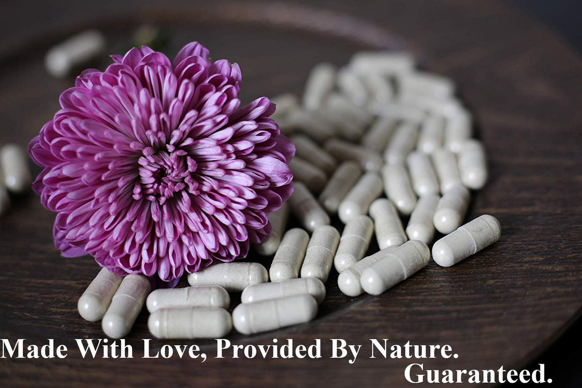 Flacon de capsules bio Nature Of Love sur fond blanc