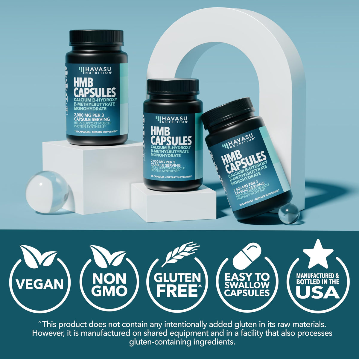 Flacon de capsules HMB 2000mg dans un environnement de fitness