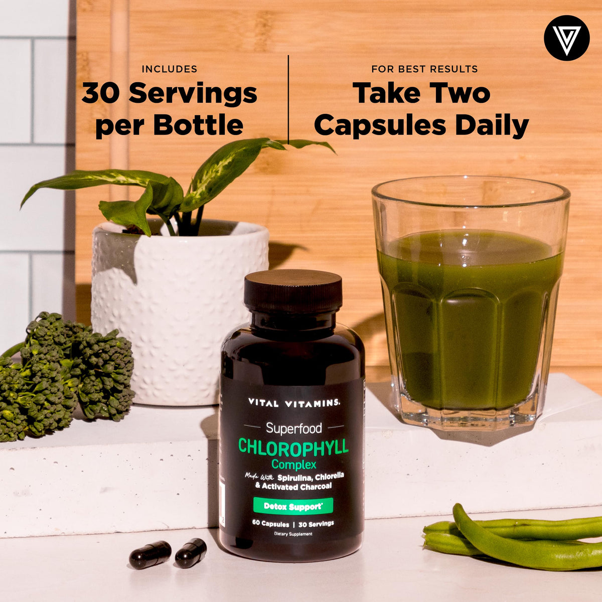 Flacon de gélules de chlorophylle Vital Vitamins sur fond blanc