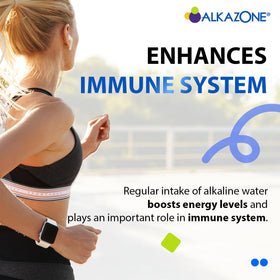 Flacon de gouttes alcalines Alkazone en situation de voyage