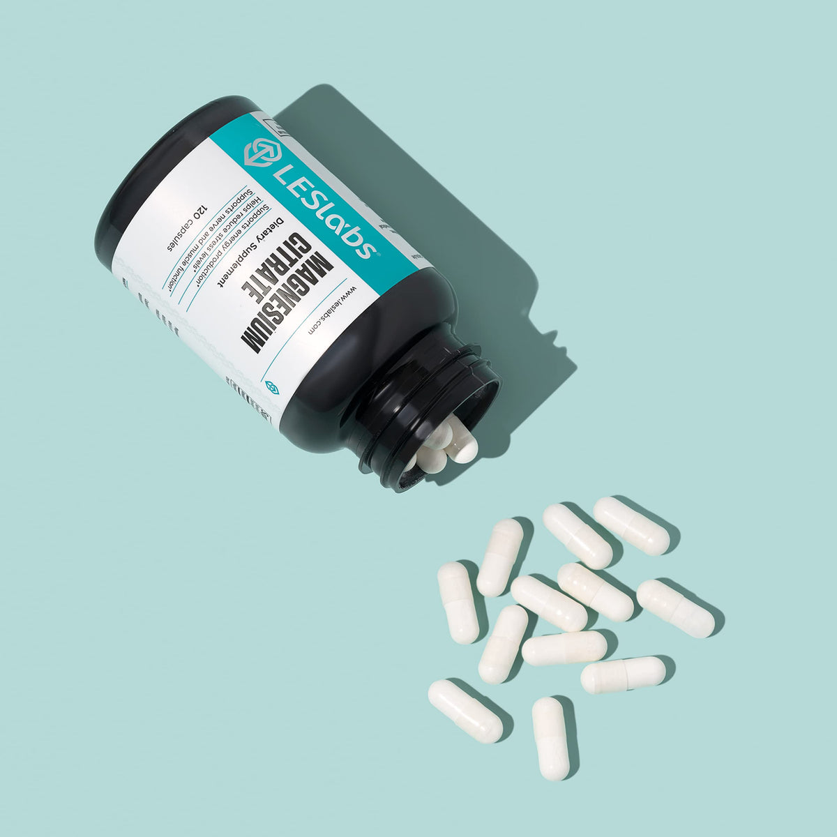Flacon de magnésium citrate LES Labs ouvert avec capsules visibles