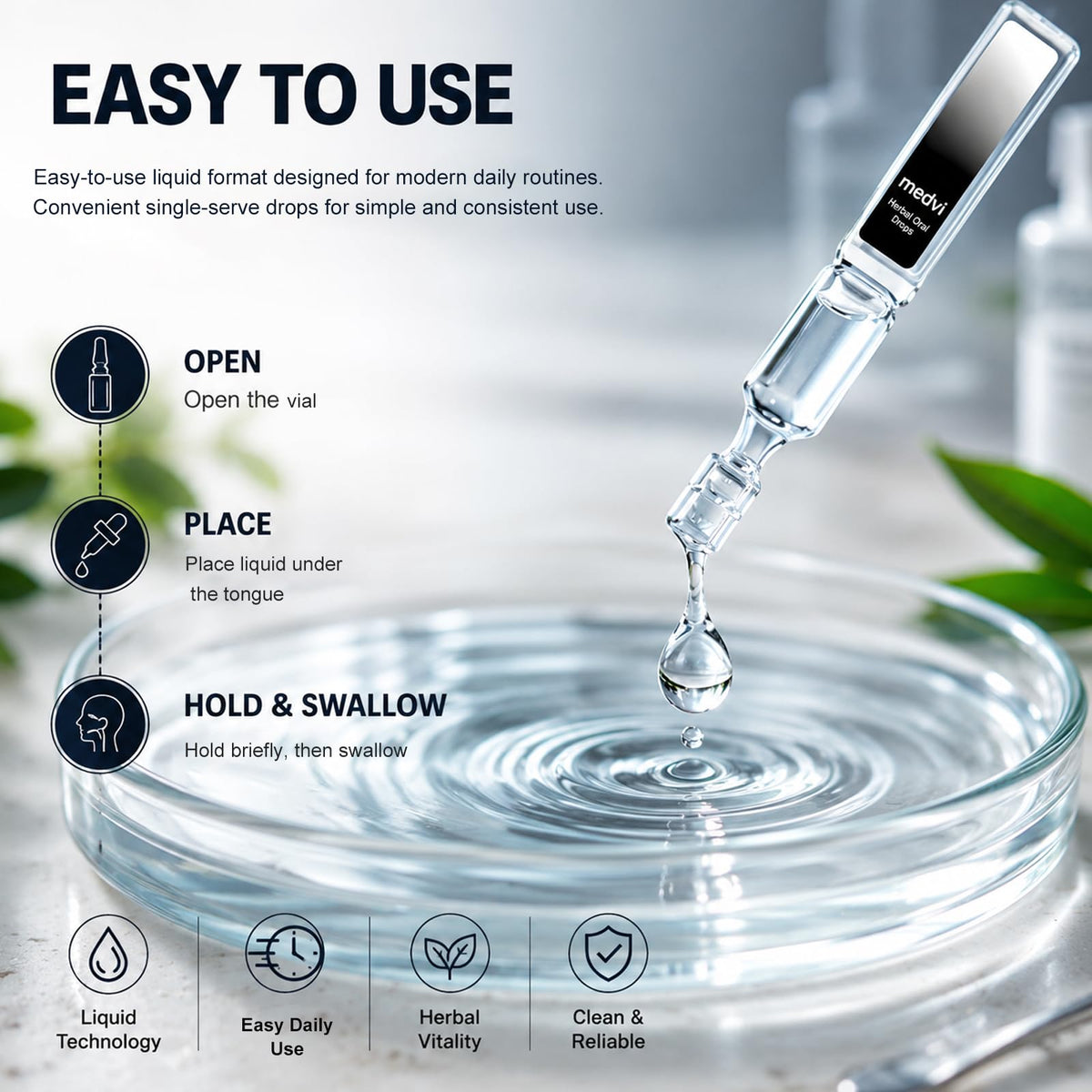 Flacon de Medvi Quad Complément Alimentaire Liquide 191g à côté d'un verre d'eau