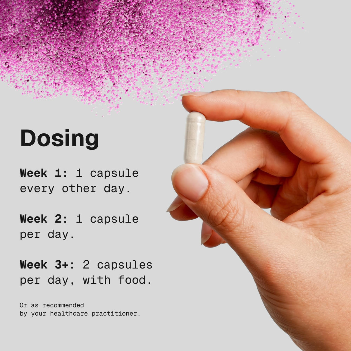 Flacon de Microbiome Labs MegaSporeBiotic ouvert avec capsules visibles