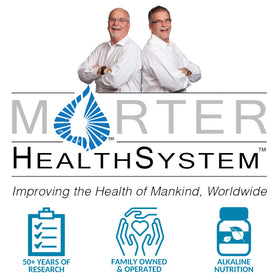 Flacon de Morter HealthSystem Alka•Cleanse avec des ingrédients naturels en arrière-plan