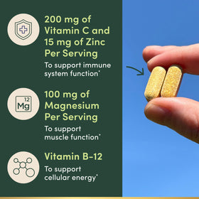 Flacon de multivitamines Nature's Bounty ouvert et caplets à l'intérieur