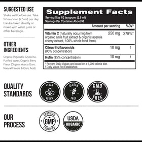 Flacon de Vitamine C Bio Triquetra Health avec un verre d'eau