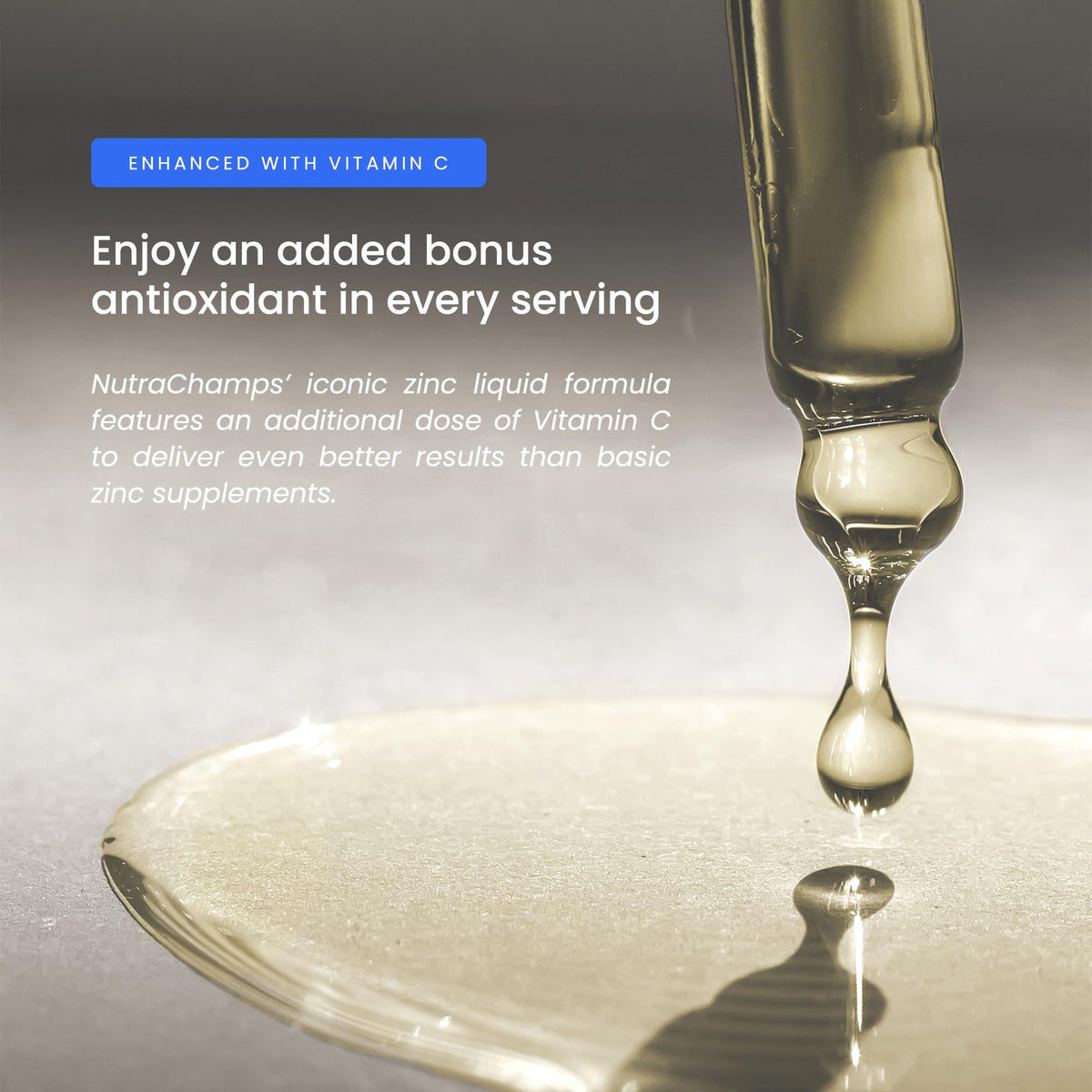 Flacon de Zinc Liquide NutraChamps avec Vitamine C à côté d'autres compléments