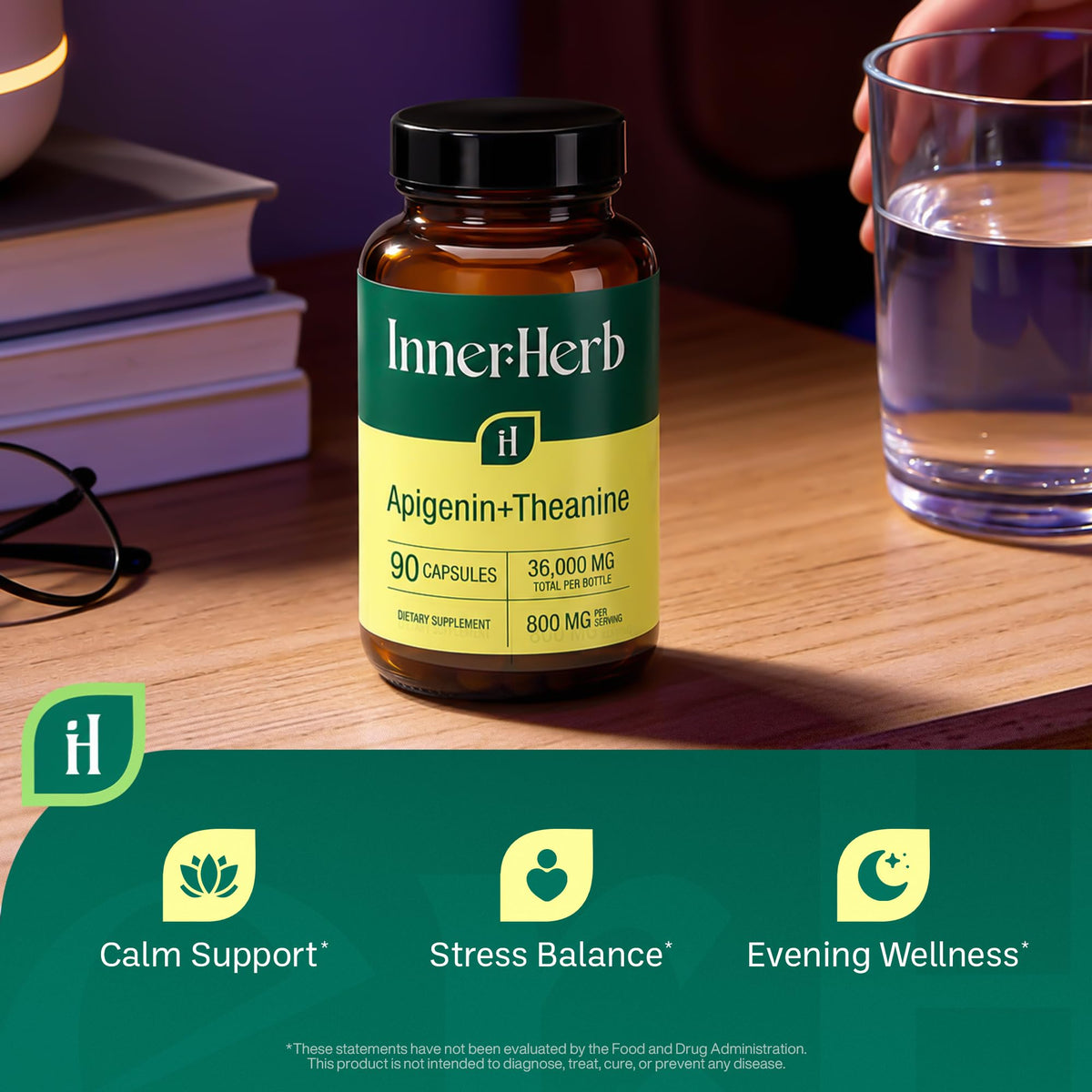 Flacon InnerHerb avec capsules à côté d'un verre d'eau