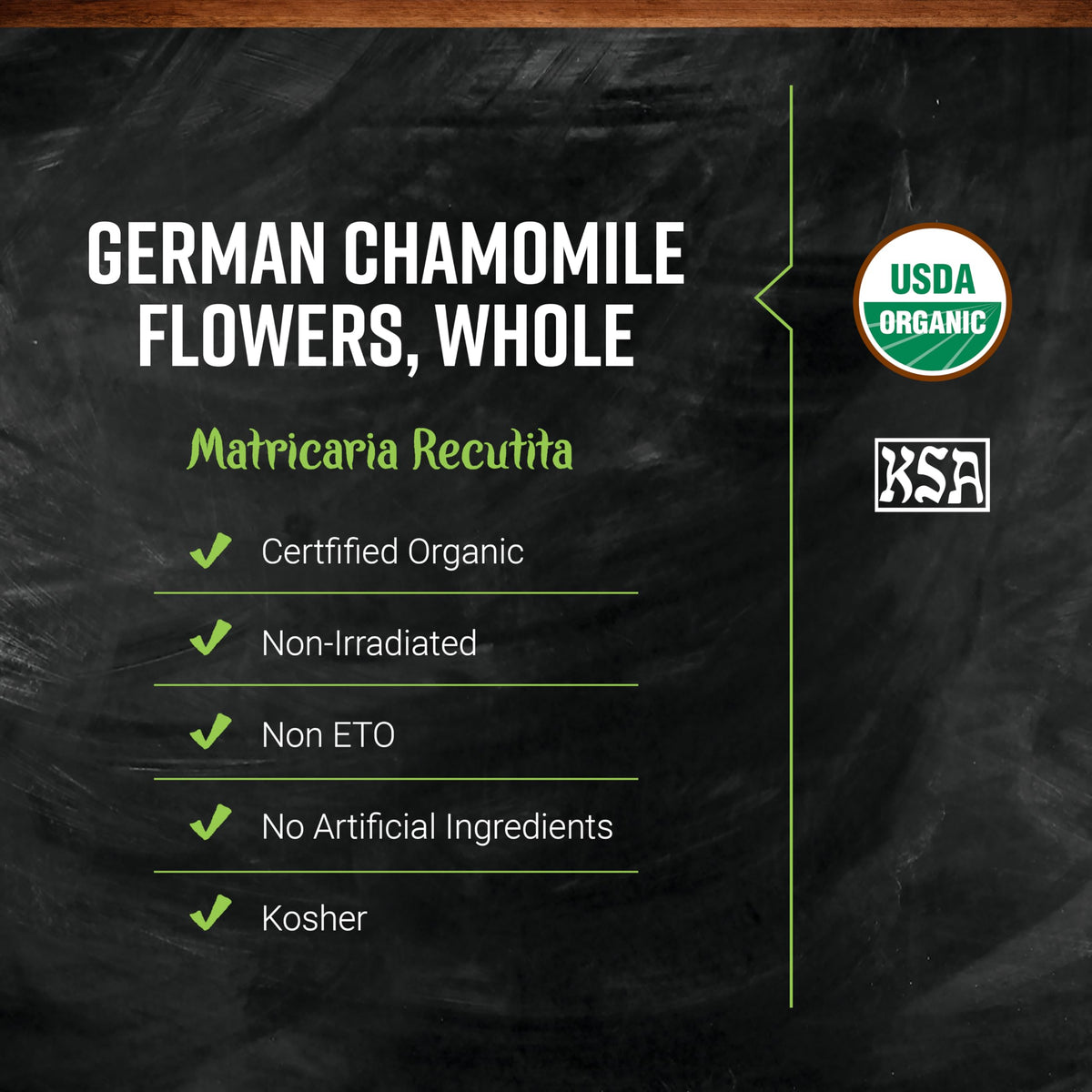 Fleurs de camomille bio Frontier Co-op sur une table en bois