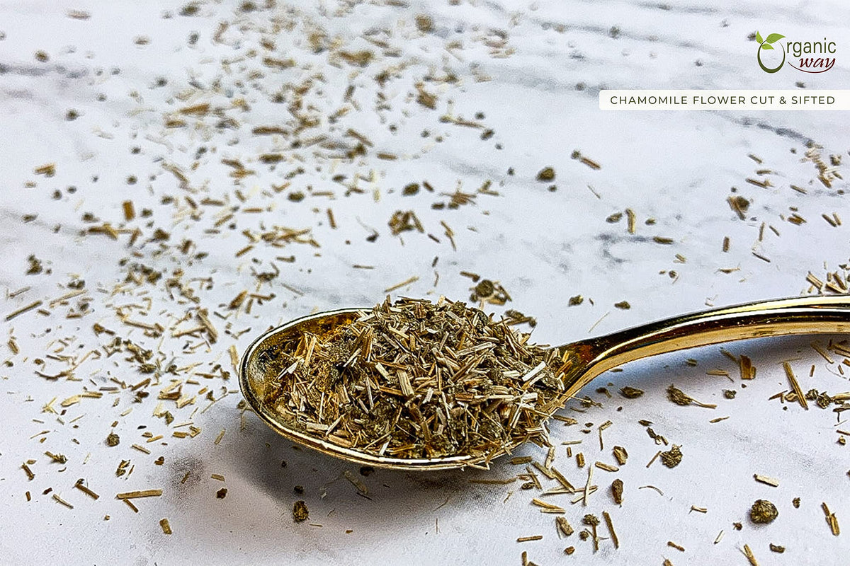 Fleurs de camomille prêtes à être utilisées pour un mélange
