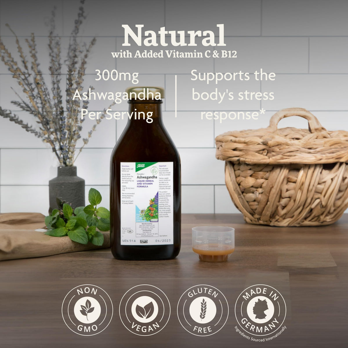 Floradix Ashwagandha liquide avec verre à côté