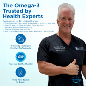 Fortifeye Super Omega-3 capsules à côté d'un verre d'eau
