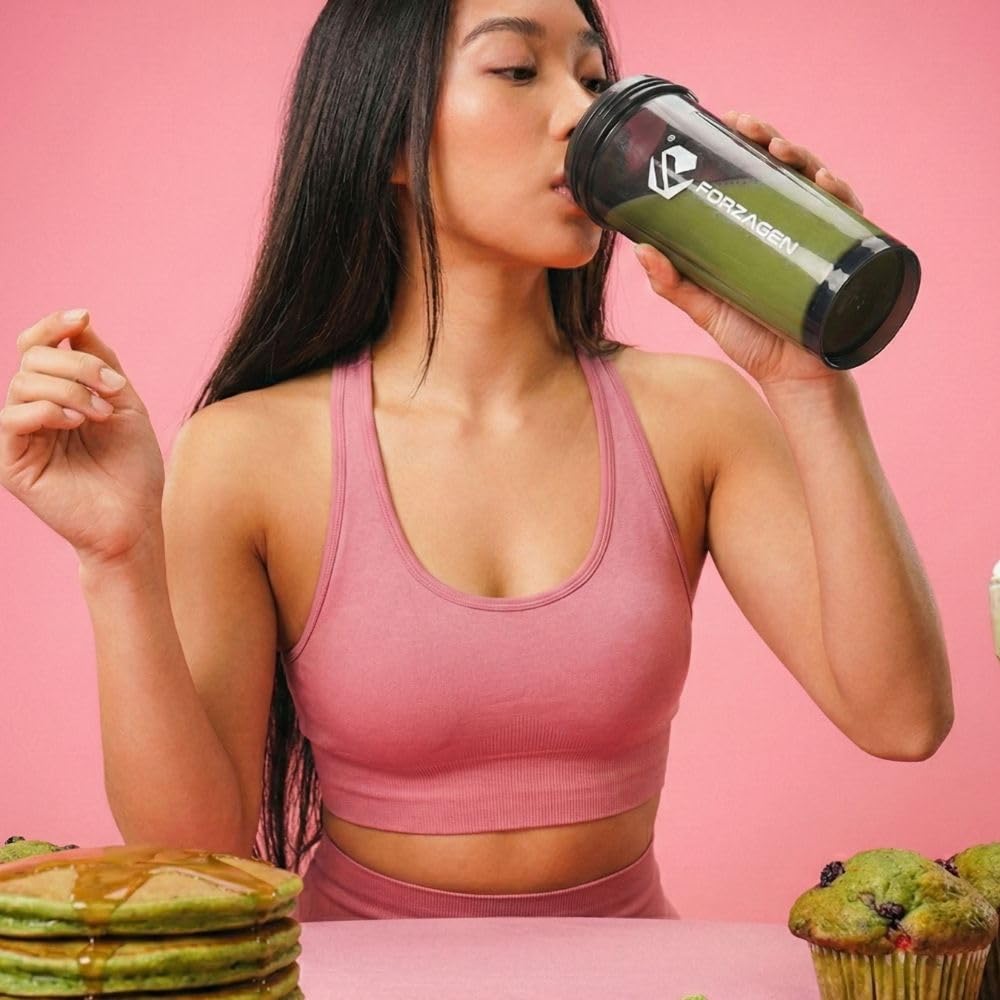 Forzagen All in One Protein pour Femmes 1089g Matcha Latte, utilisation dans un smoothie