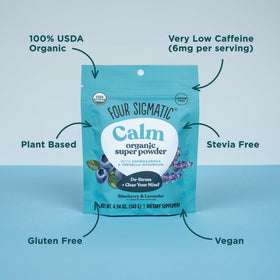 Four Sigmatic Calm Super Powder 150g mélange dans un verre
