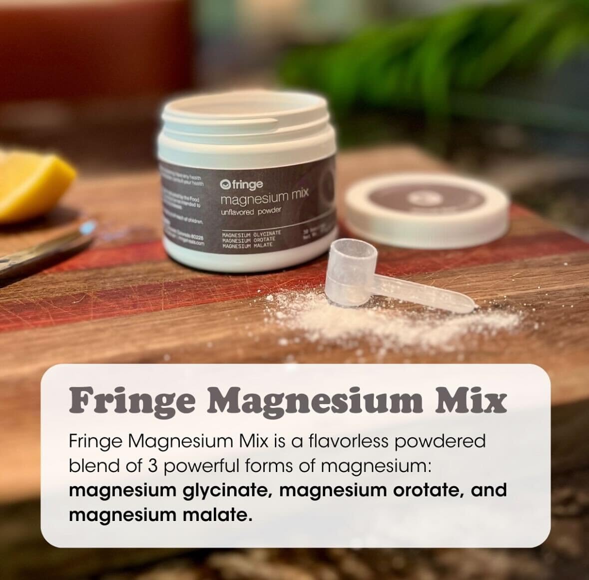 Fringe Poudre de Magnésium Triple 132g en usage avec un verre d'eau