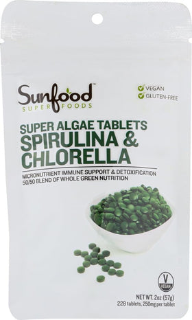 Front view of Sunfood Superfoods Chlorella and Spirulina tablets 59g