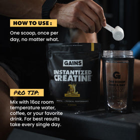 GAINS IN BULK Créatine Monohydrate Instantanée 30 Portions Citron en poudre dans un verre d'eau