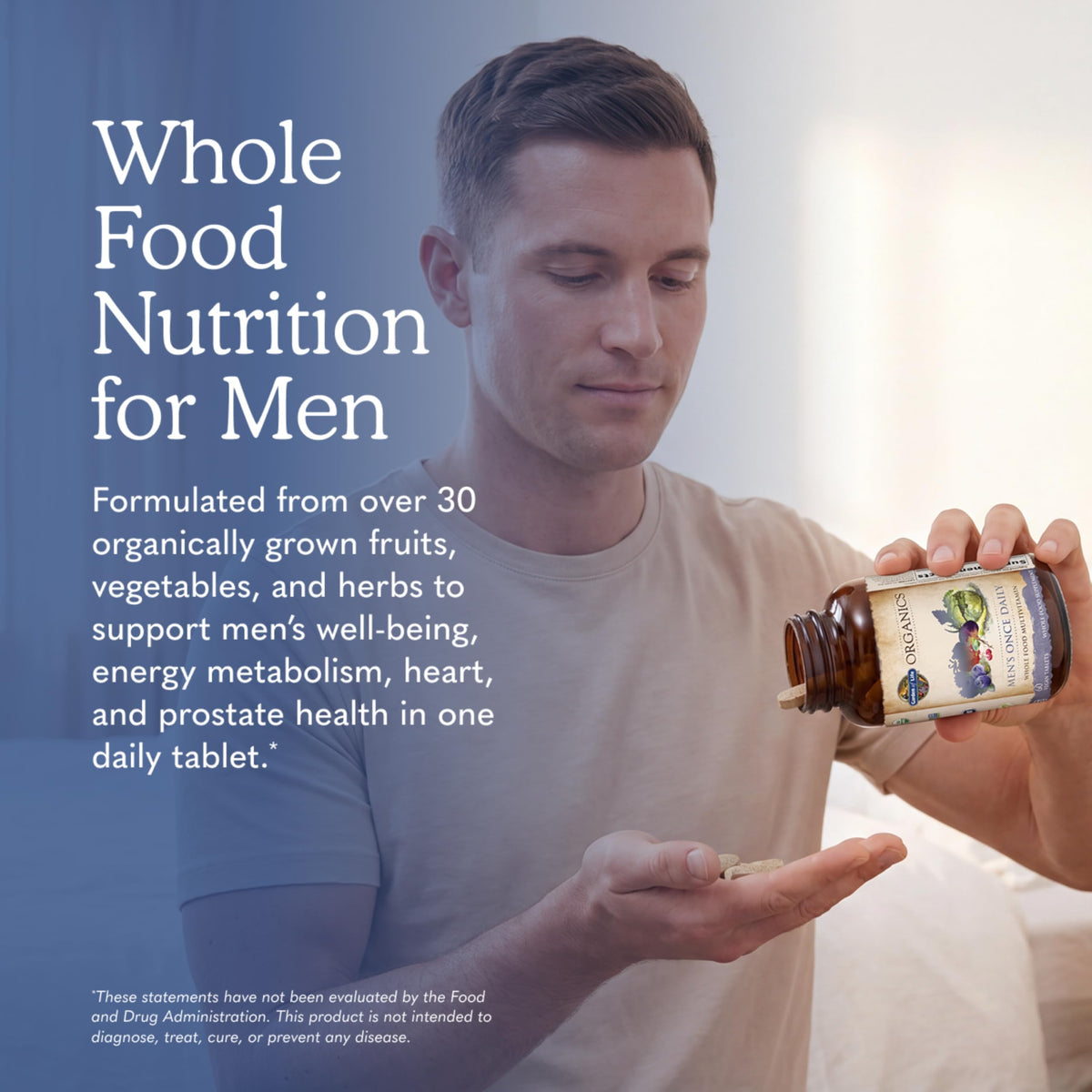 Garden of Life Multivitamine Quotidienne Bio pour Hommes - comprimés sur une table