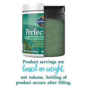 Garden of Life Perfect Food Original Super Green Formula 200g serving suggestion in a smoothie