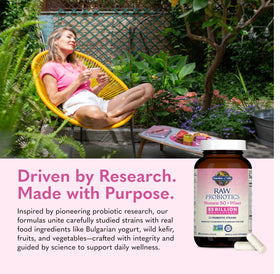 Garden of Life Probiotiques Bruts Femmes 50+ bouteille ouverte avec capsules