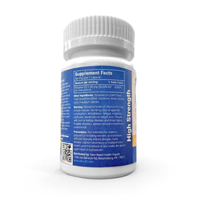 Gélule ULTRA-D3 de vitamine D3 50 000 UI sur un fond blanc