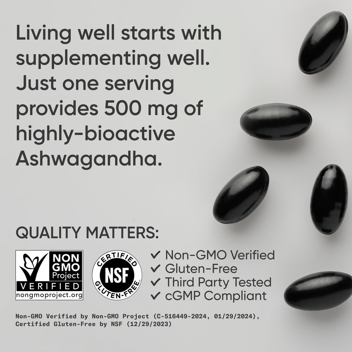 Gélules d'Ashwagandha Sports Research sur une surface en bois