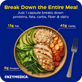 Gélules d'Enzymedica daily Complete dans une main