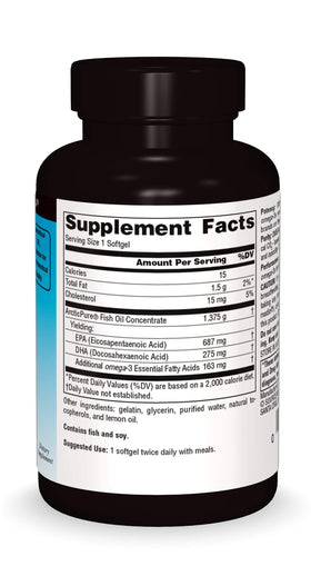 Gélules d'huile de poisson ArcticPure® Omega-3 sur fond blanc