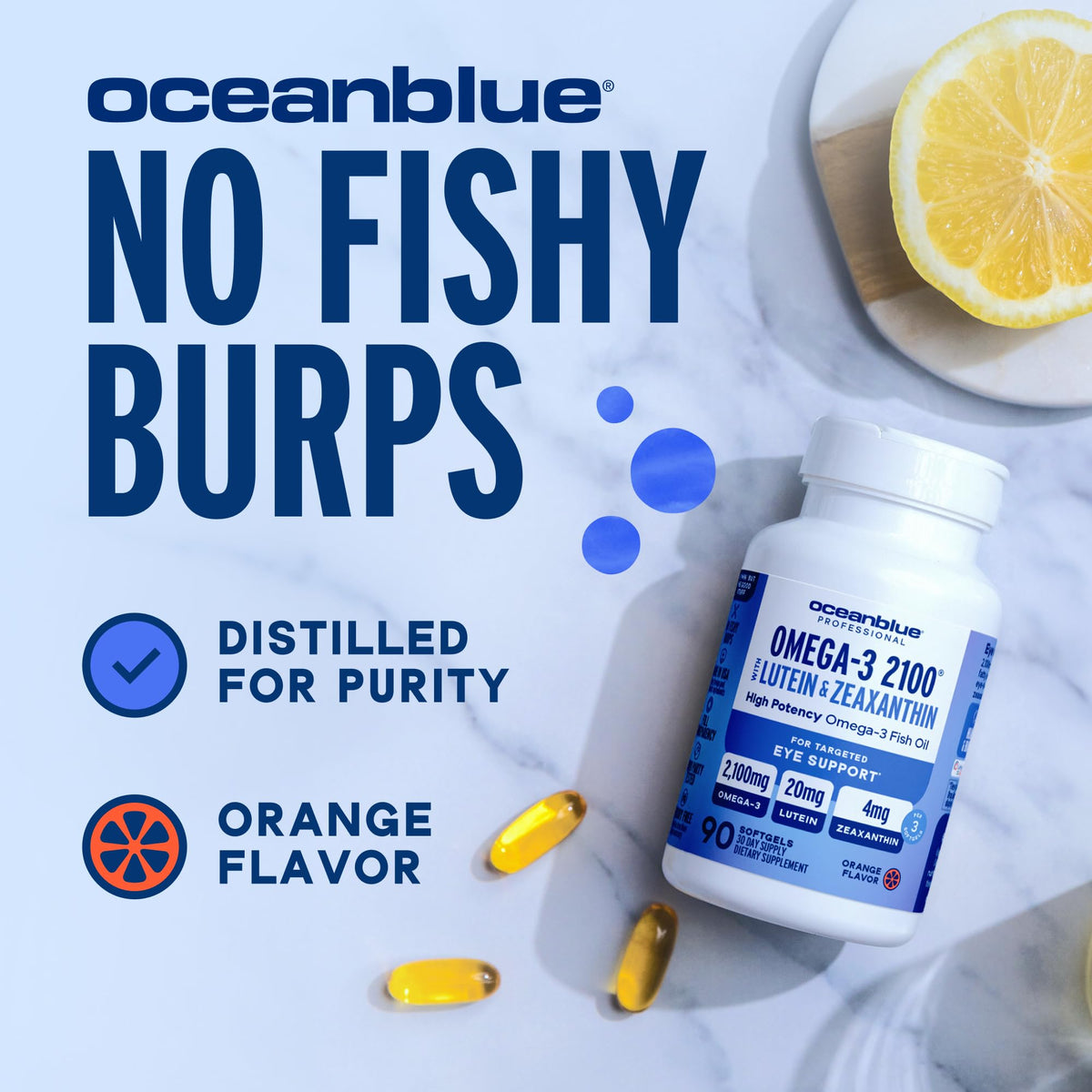 Gélules d'Oceanblue Omega-3 2100 dans une main
