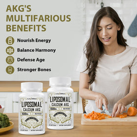 Gélules de Calcium AKG Liposomal AJAXERRUE dans une main