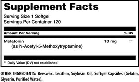 Gélules de Melatonine 10 mg d'Amazing Nutrition dans une main