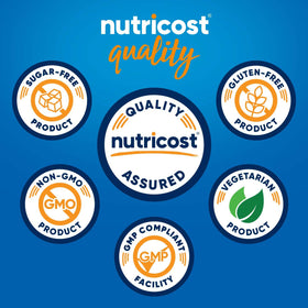 Gélules de Nutricost Riz Rouge avec CoQ10 sur fond blanc