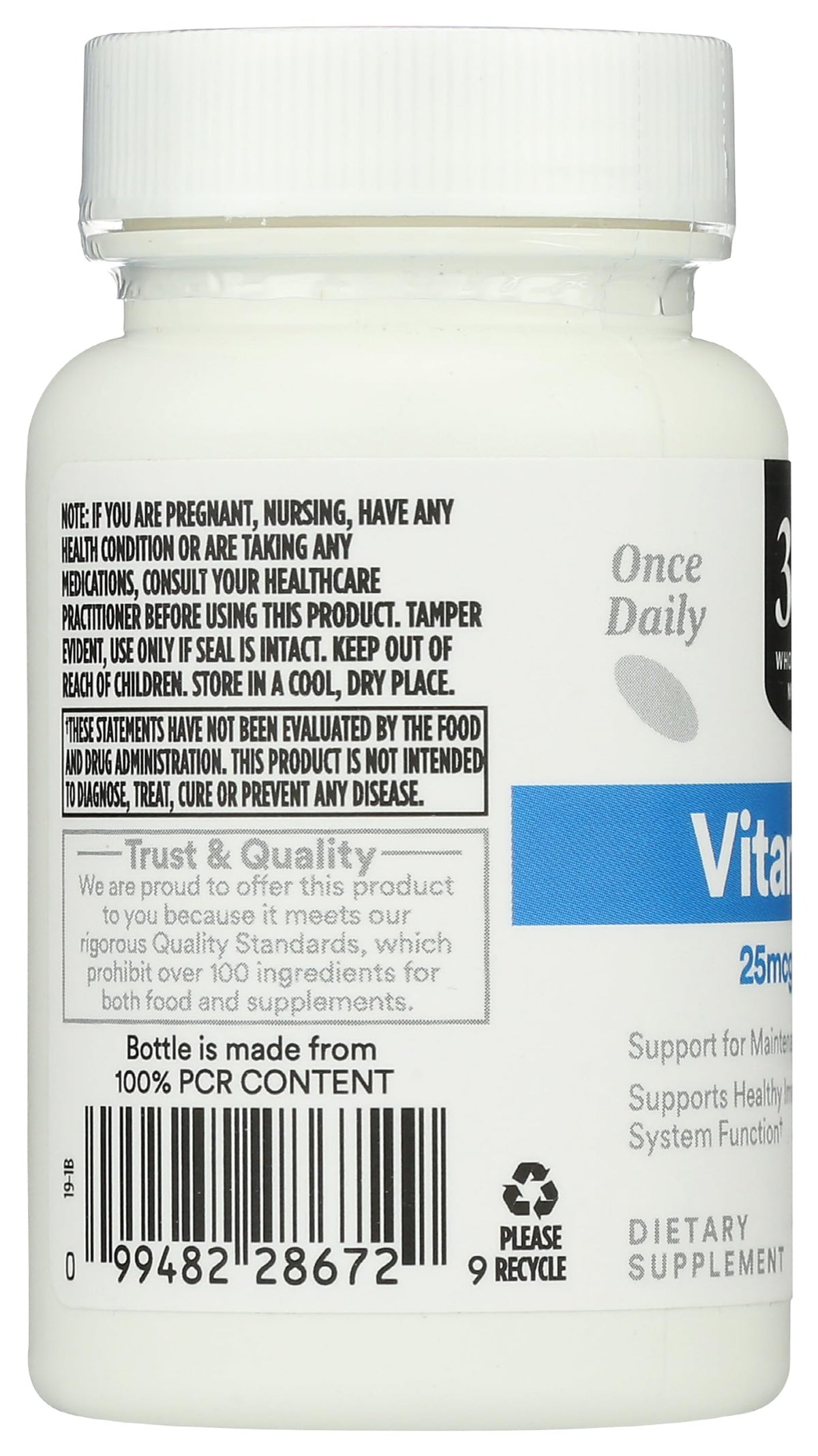 Gélules de vitamine D3 1000 IU sur une table en bois
