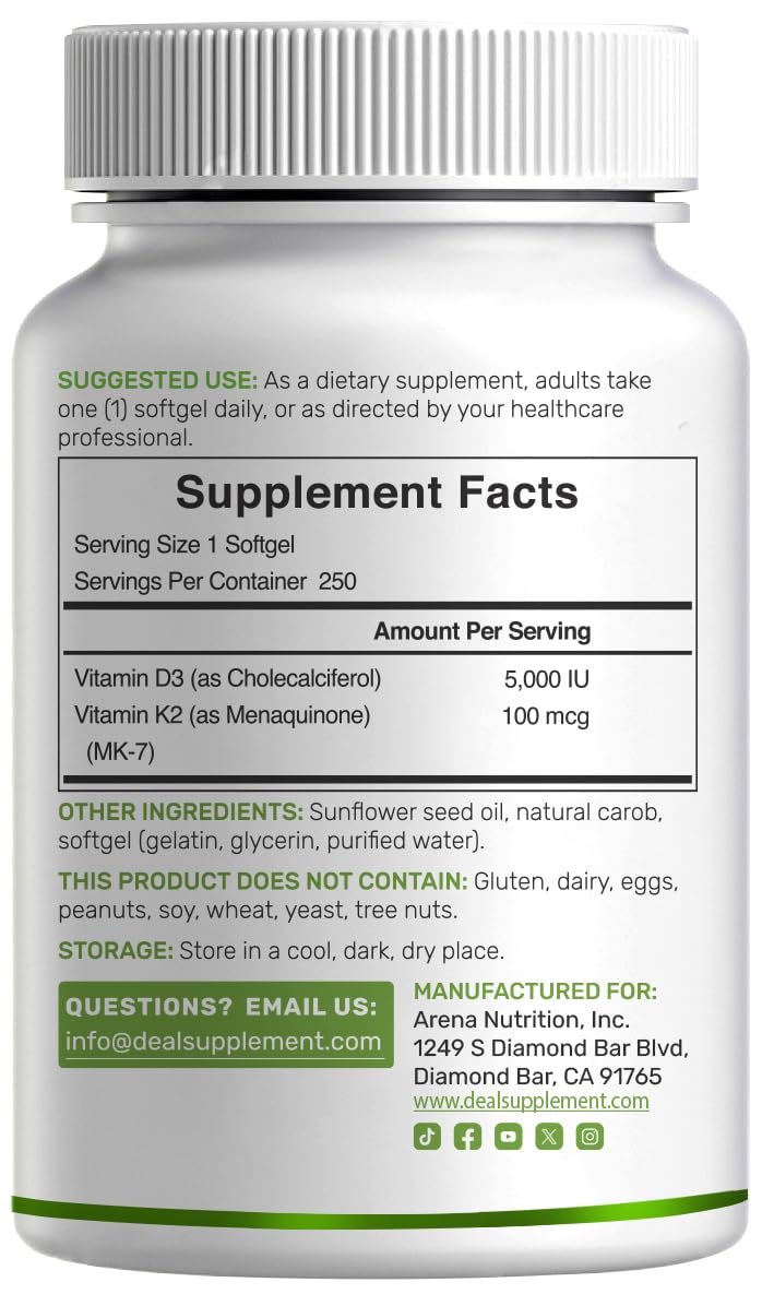 Gélules de Vitamine D3 et K2 dans une main