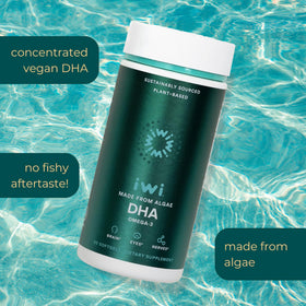 Gélules Iwi DHA Omega-3 sur un fond naturel
