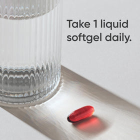 Gélules molles d'huile de krill Omega-3 Sports Research, prise avec de l'eau
