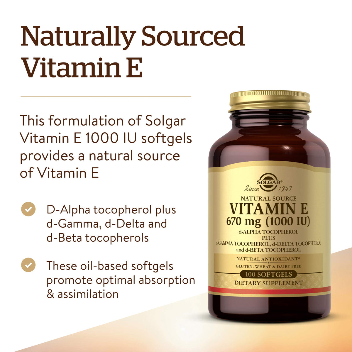 Gélules molles de vitamine E Solgar sur une surface blanche