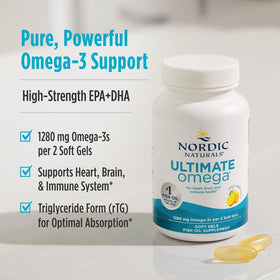 Gélules souples Nordic Naturals Omega-3 Ultime dans une main