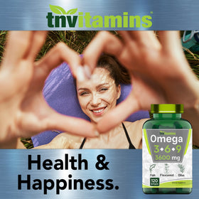 Gélules tnvitamins Triple Omega 3-6-9 dans la main pour démonstration