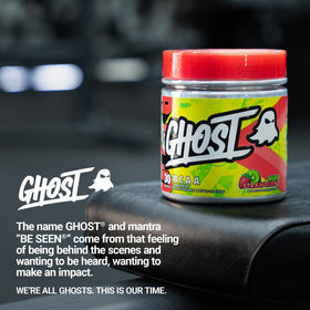 GHOST BCAA Kiwi Fraise pot ouvert avec scoop à côté
