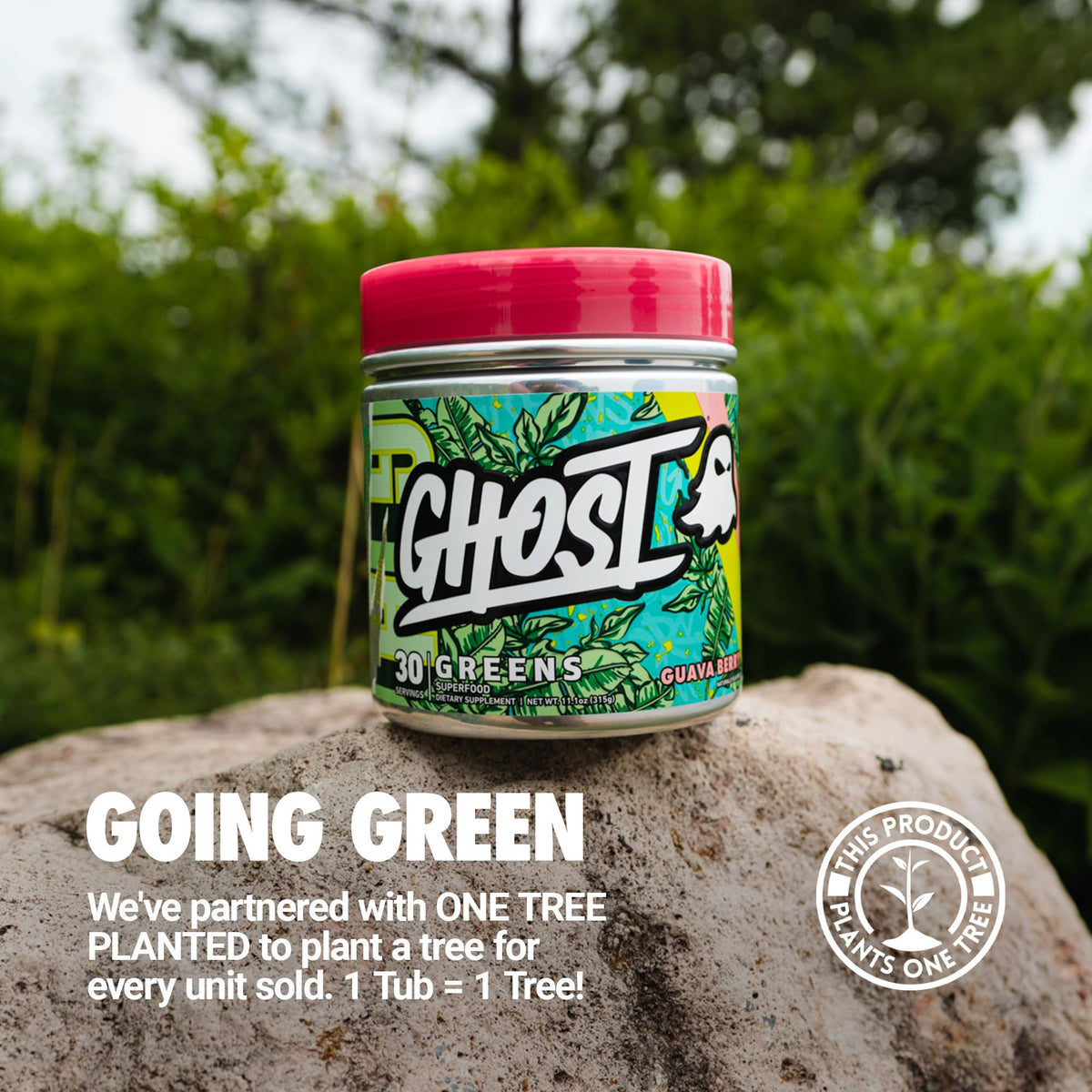 GHOST Greens Poudre Goût Guava Berry en utilisation dans un smoothie