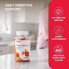 GNC Gummies de Fibres 6g, gommes sur une surface blanche
