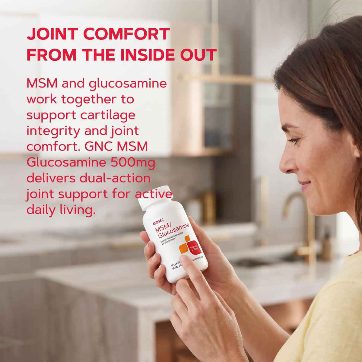 GNC MSM Glucosamine 500mg - taille des capsules comparée à une pièce