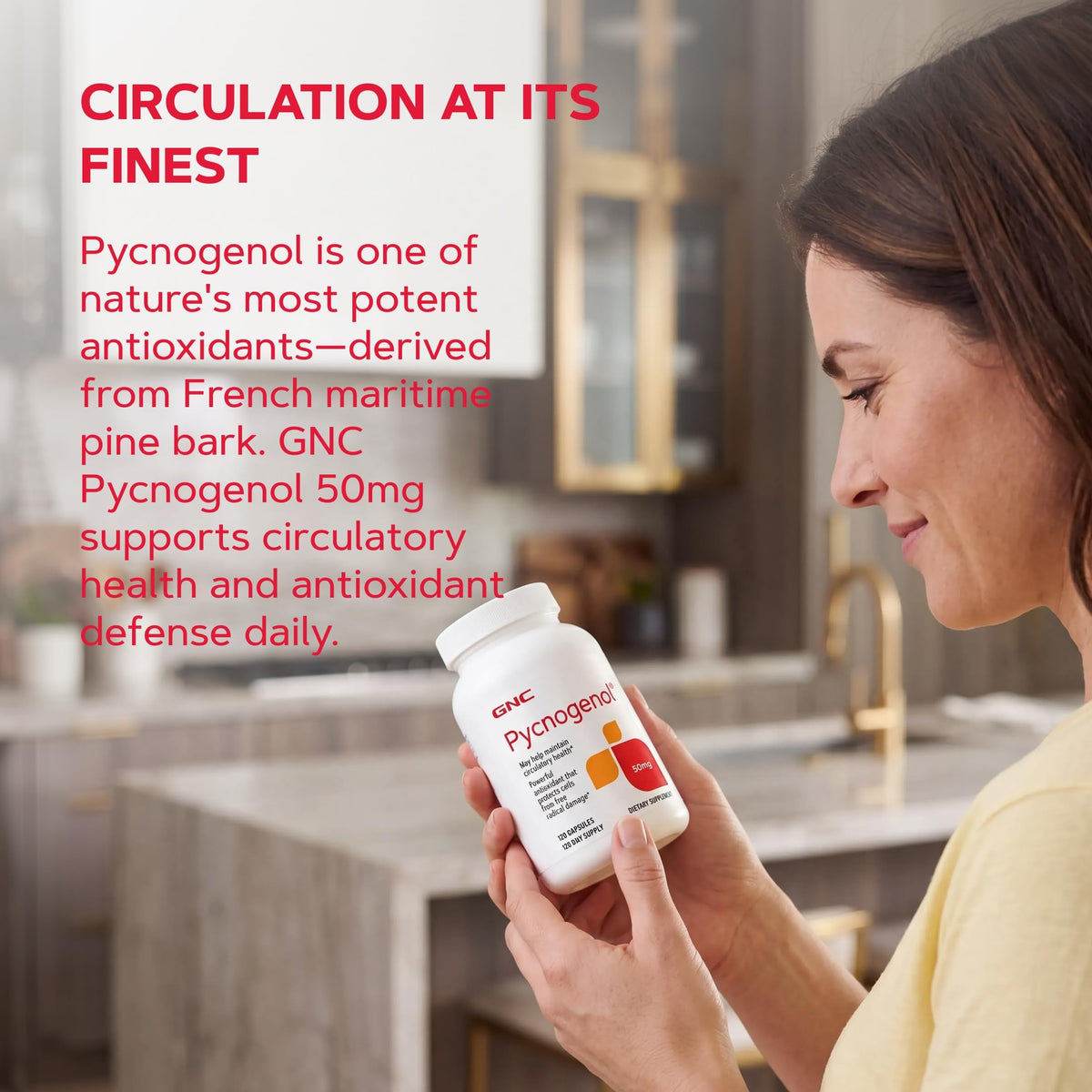 GNC Pycnogenol 50mg capsules à côté d'un verre d'eau