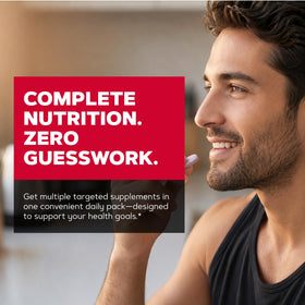 GNC Vitapak Program Hommes 30+ capsules sur une table