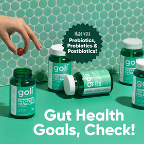 Goli Gummies Pré Pro Postbiotiques 3-en-1 gummies sur une table