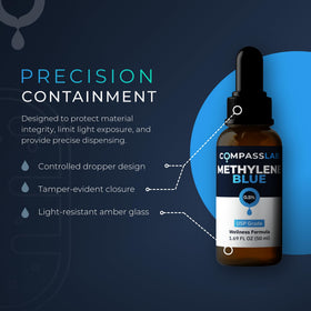 Goutte de Methylene Blue COMPASS LABORATORY sur une cuillère