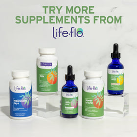 Gouttes de biotine dans un verre d'eau