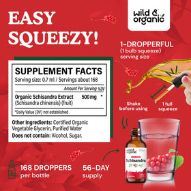 Gouttes de teinture de schisandra Wild & Organic dans une cuillère